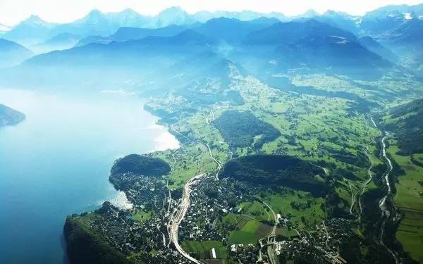 高空跳伞可不可怕,高空跳伞值得玩吗