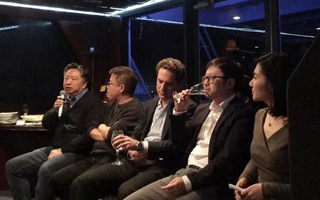 英途途友邹胜龙、刘晓松在美国看到的区块链江湖风云｜视频