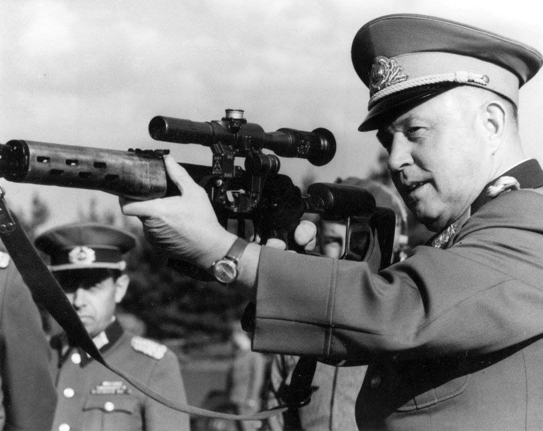 历史上的今天：东德国脚埃根多夫发生“意外”车祸