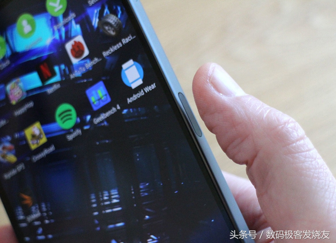 雷蛇手机一代评测,最新款雷蛇手机