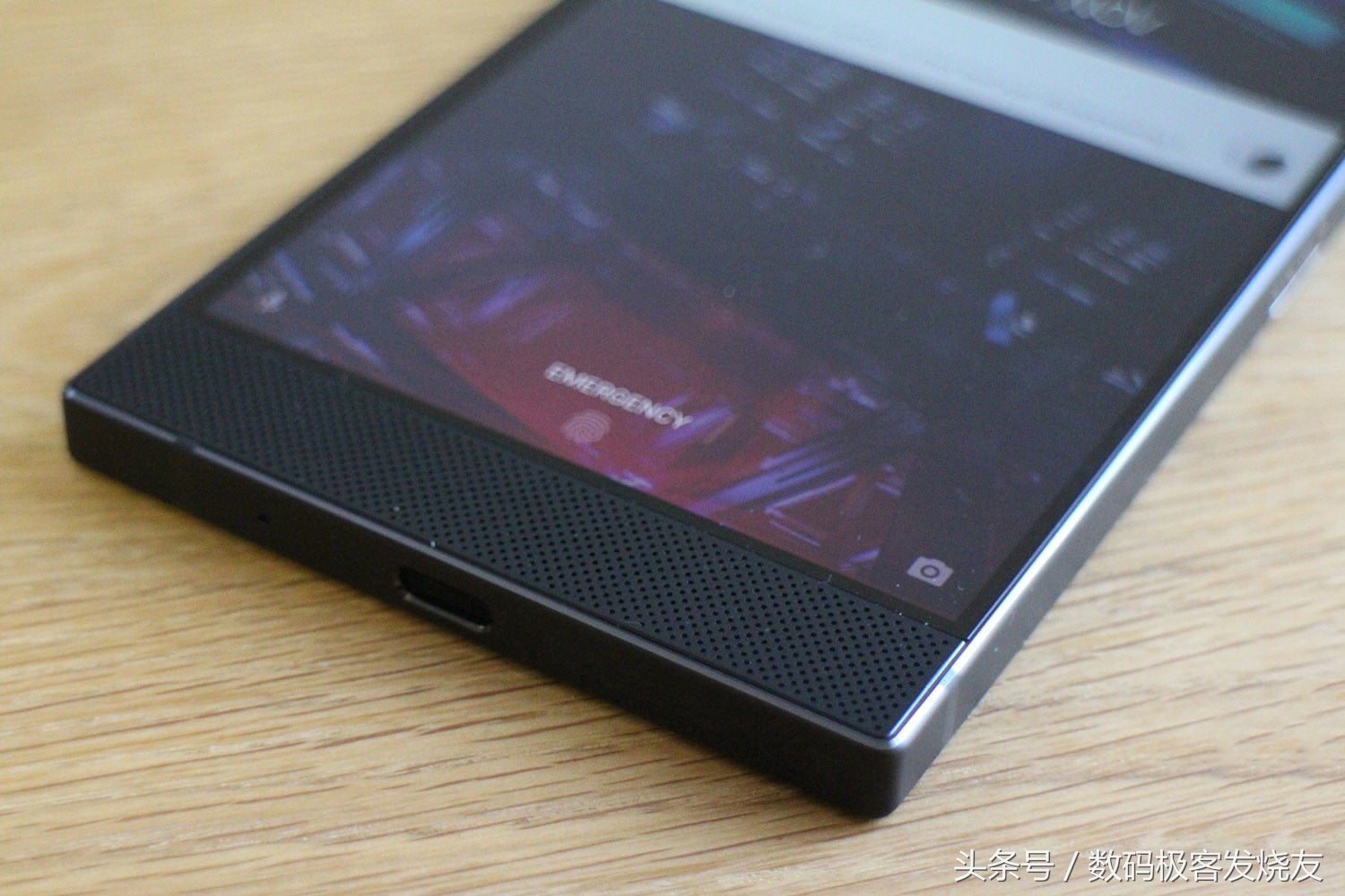 雷蛇手机一代评测,最新款雷蛇手机