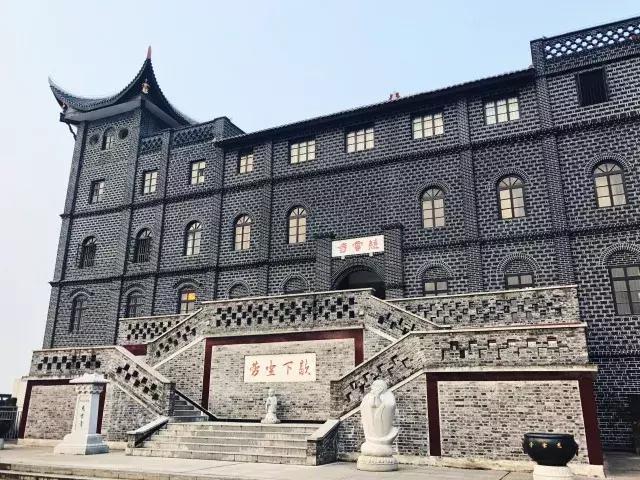 都市气息和人文底蕴相得益彰的南岸，让你重新认识山城！