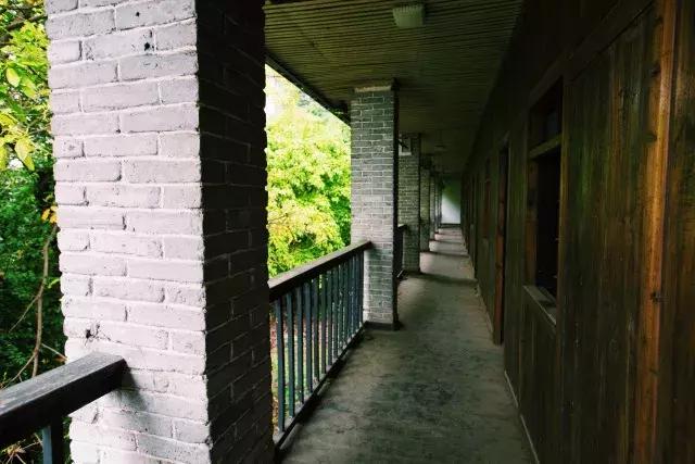 都市气息和人文底蕴相得益彰的南岸，让你重新认识山城！