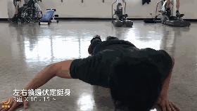 想练出笔挺的身材,背部肌肉训练拉扎尔