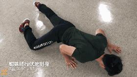 想练出笔挺的身材,背部肌肉训练拉扎尔