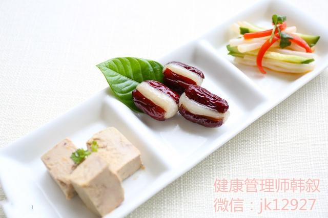 鼻子螨虫痘是怎样的,鼻子两侧有小痘痘是螨虫吗