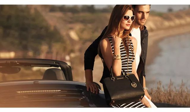 mk的包包都很重吗,mk的包包值得买吗