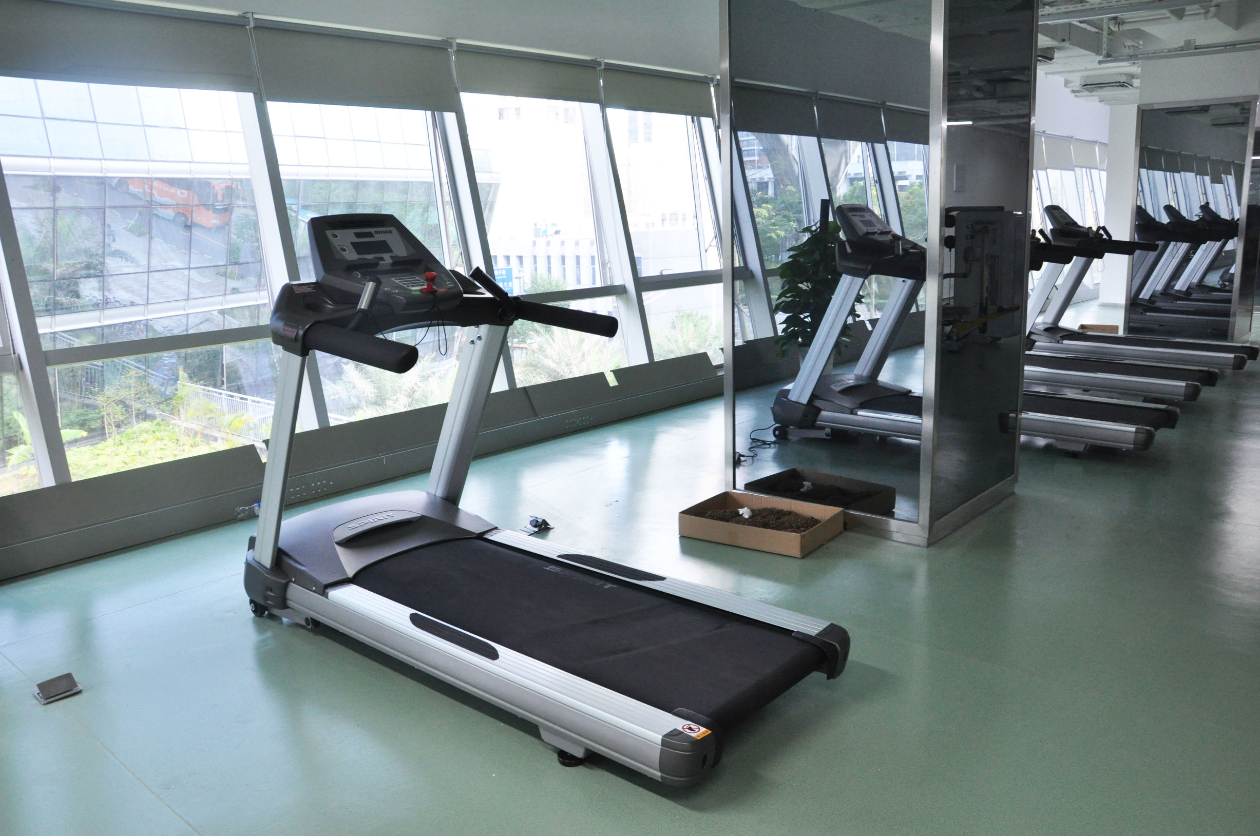 探访本地公司,参观别人家公司