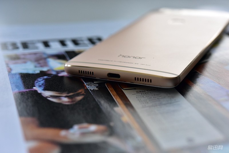 荣耀v8特色,荣耀v8是旗舰版吗