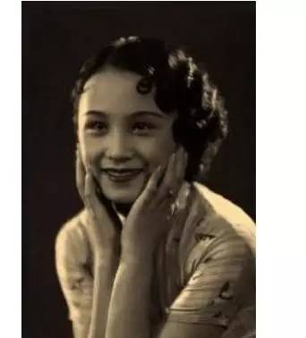 温柔小嘴，性感大嘴，您说说哪个更美？