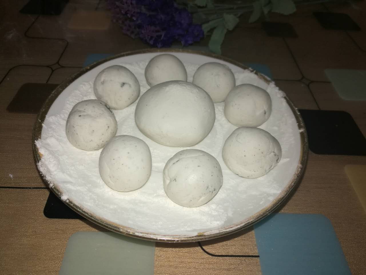 下面来分享一下做汤圆的方法,学做汤圆的制作方法