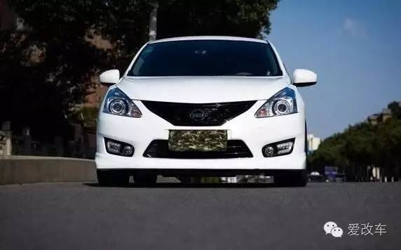 日产骐达中央扶手箱改装,日产的小精灵骐达改装案例