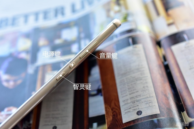 荣耀v8特色,荣耀v8是旗舰版吗