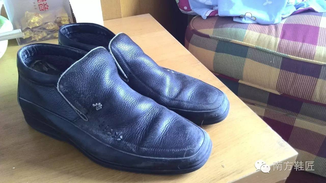 小白鞋如何辨认真假皮鞋 (金利来皮鞋真假鉴别方法)