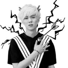 某帅哥坐出租车，遂放了个屁这屁不仅臭还辣眼睛！