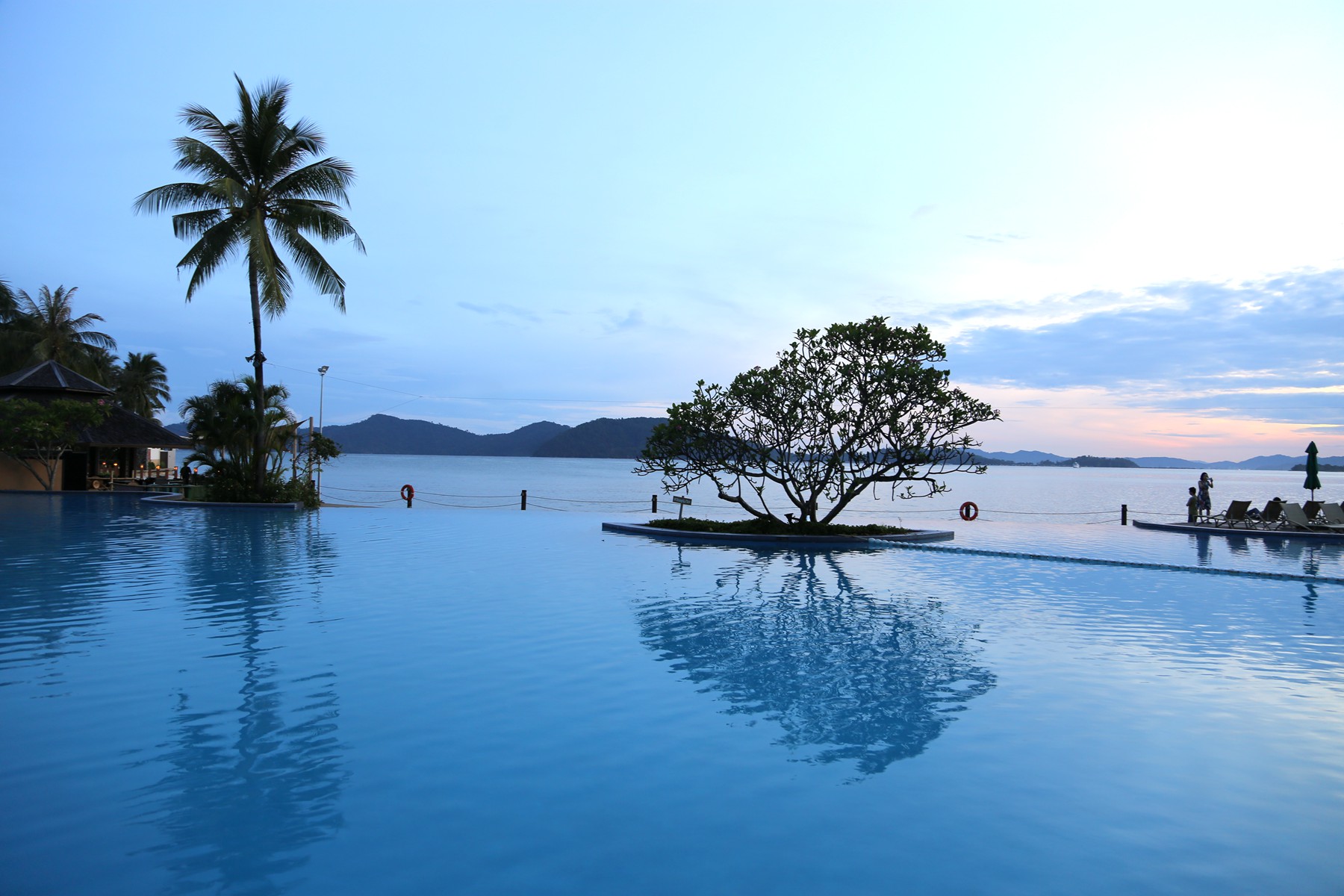 三亚马来西亚旅游,不要再去又挤又贵的三亚