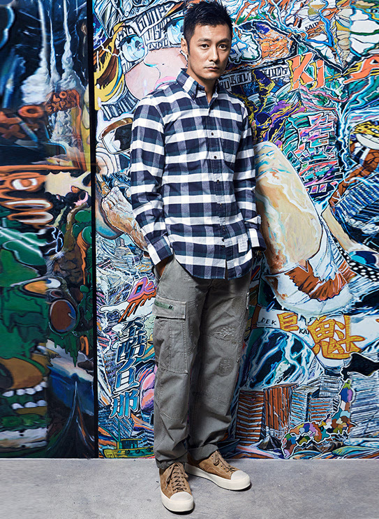 这才是正确穿裤子的方法,男生正确的穿裙子和裤袜