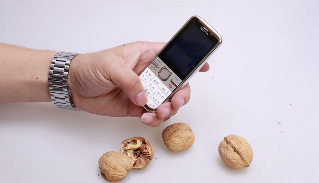 nokia复刻经典手机,nokia手机c5