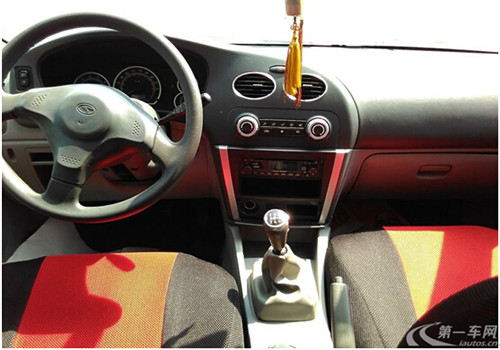 东南菱悦油箱是多少升的,东南v3菱悦新车多少钱