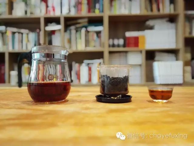 你不懂，喝普洱茶的最高境界就是飘逸杯