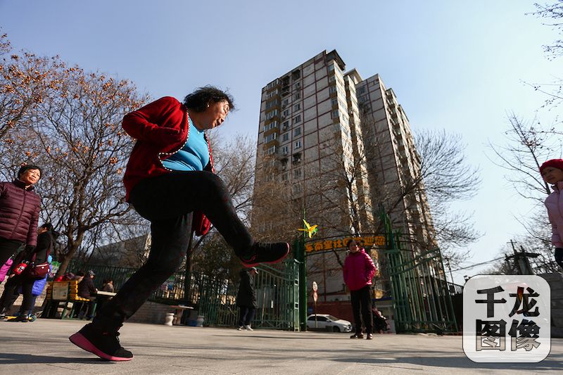 新时代新气象新作为|小商店街成了休闲广场居民为大变样叫好