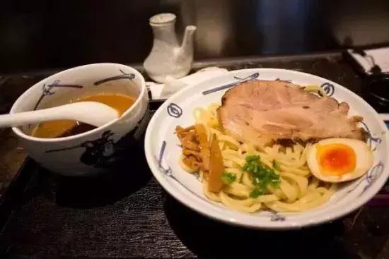 优衣库第一家日本店在哪,优衣库拉面系列