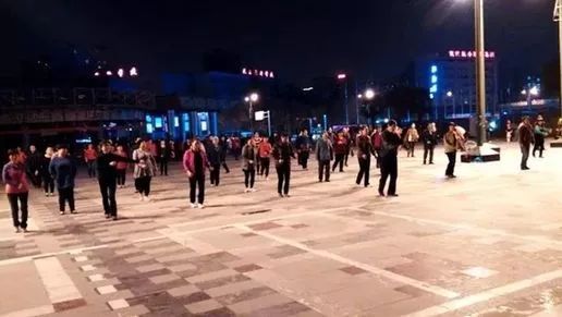 高新曾经的“宠儿”：被时代打败的西部电子商城