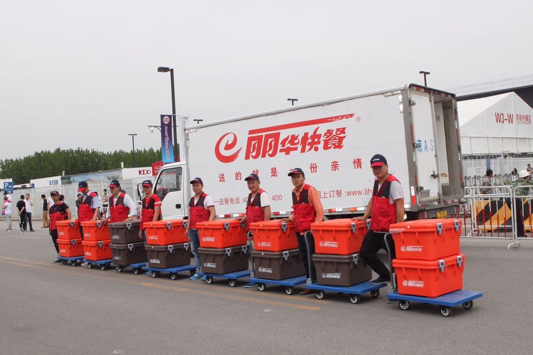 丽华快餐规定多长时间送达,丽华快餐日配送量