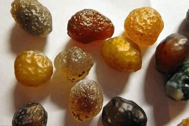 真正的纯天然玉石原石图片,各种玉原石图片大全集