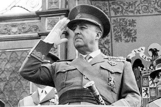 “欧冠决赛”吹牛指南：如何搭讪女（男）球迷？