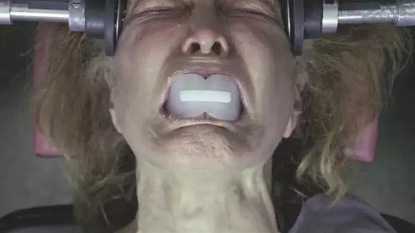 这本「*片禁**」是最好的感化教材！