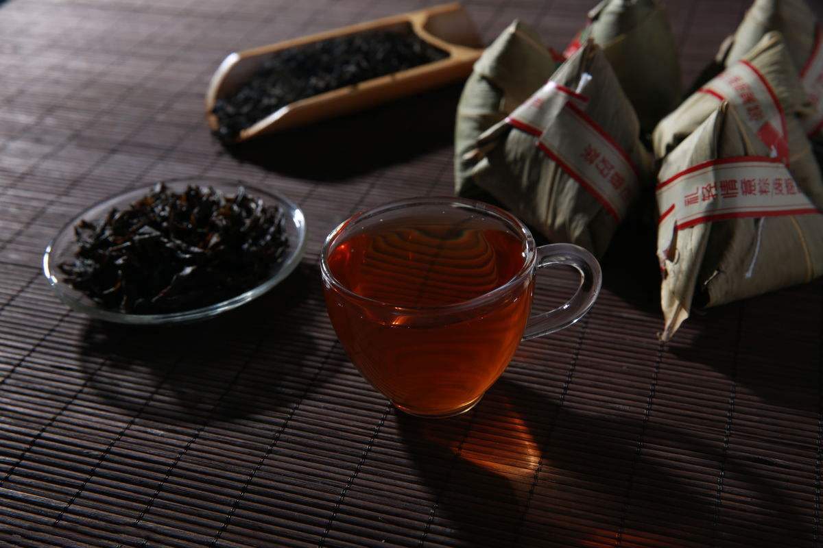 女人喝黑茶对妇科有什么好处,睡前喝黑茶有什么好处和坏处