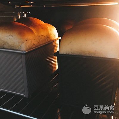 奶味超浓的吐司面包早餐,英式甜面包