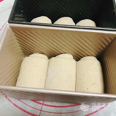 奶味超浓的吐司面包早餐,英式甜面包