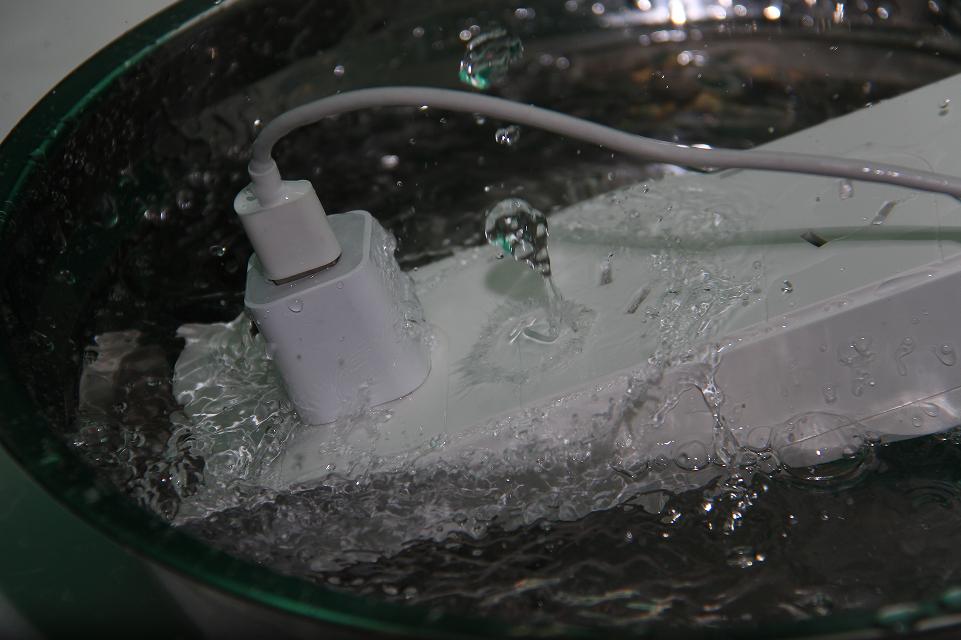 防触电插排,防触电排插