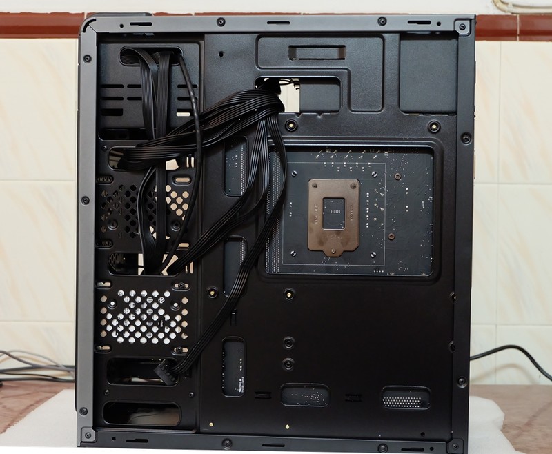 小机箱能装大主板,迷你小机箱装机推荐