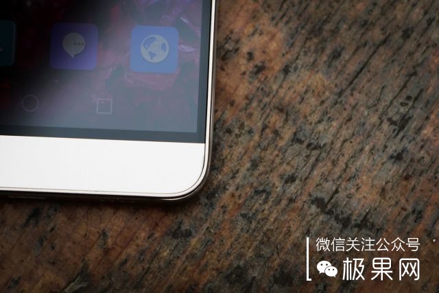 翻转吧摄像头，前后都能照出完美的照片：荣耀7i体验