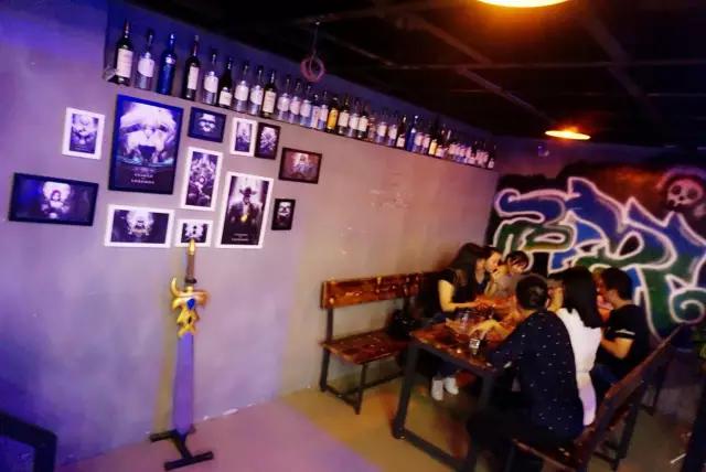 英雄联盟游戏主题酒吧,一家酒吧光谷广场店视频