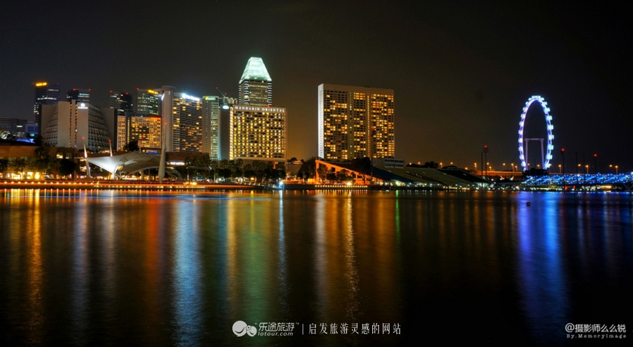 点亮圣诞树风景视频,点亮梧桐树视频