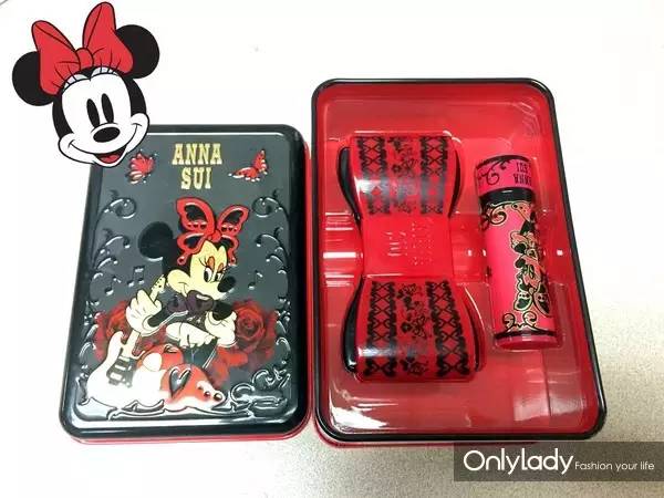 儿童节萌萌来袭OL的美容编辑集体化身“红领巾”（内含宝宝福利）