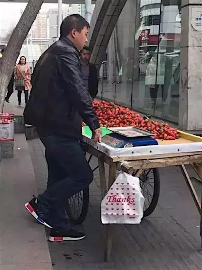 武汉人注意！这些运动折扣店卖的阿迪、NB都是大写加粗的假货