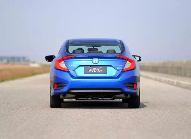 思域1.0是三缸吗,二手十代思域1.0