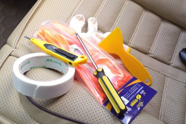 全新卡罗拉如何安装自动大灯,14款卡罗拉低配加装自动大灯开关