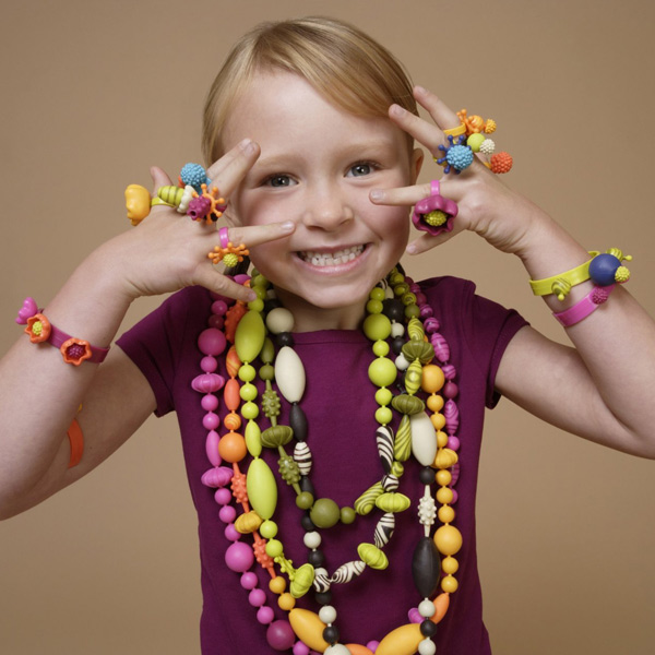 女娃特别淘气,女娃比男娃淘气