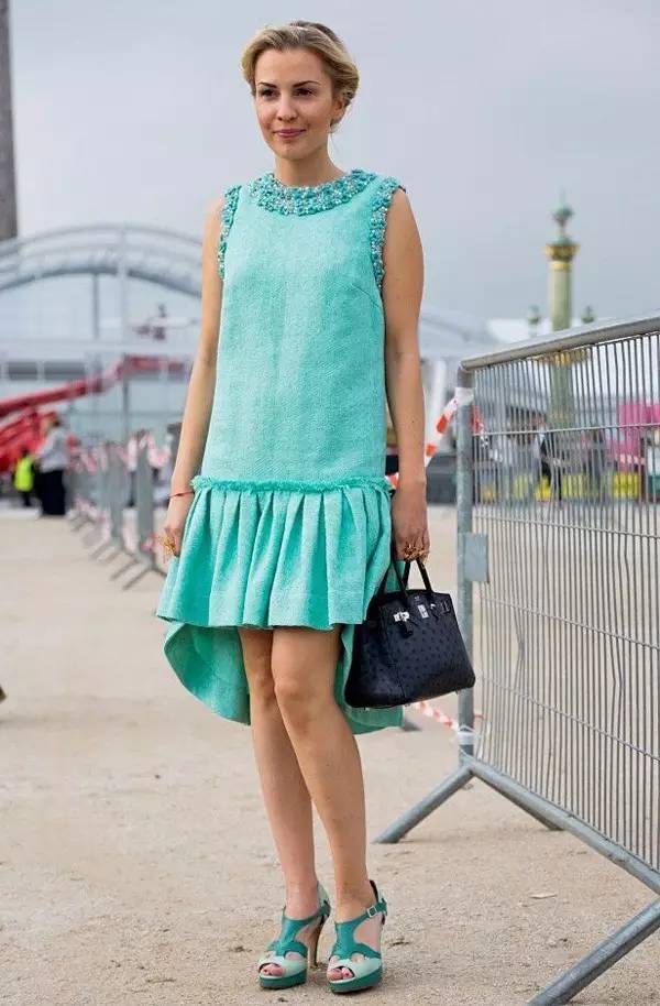 夏天穿搭指南轻松美得高级,夏天美的穿搭什么风格