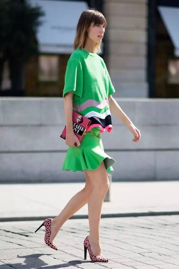 夏天穿搭指南轻松美得高级,夏天美的穿搭什么风格