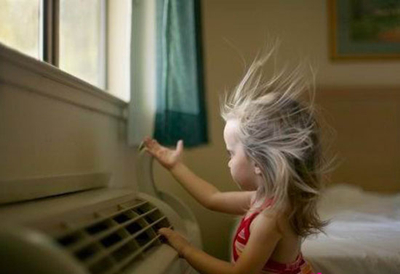 夏天宝宝出汗后的正确处理方法,夏天孩子一运动大量出汗怎么回事