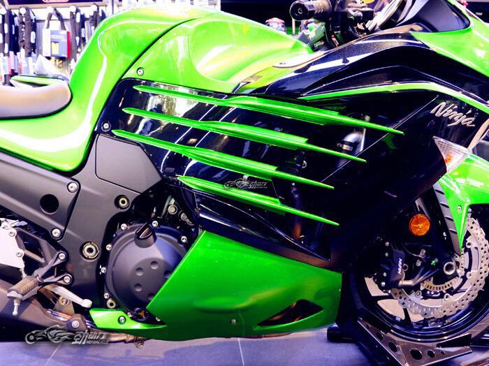 川崎zx14r下赛道第一视角,川崎zx-14r新款