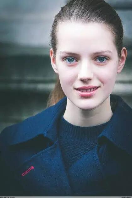 德国也有西施仙女，气质不输刘亦菲迪丽热巴！