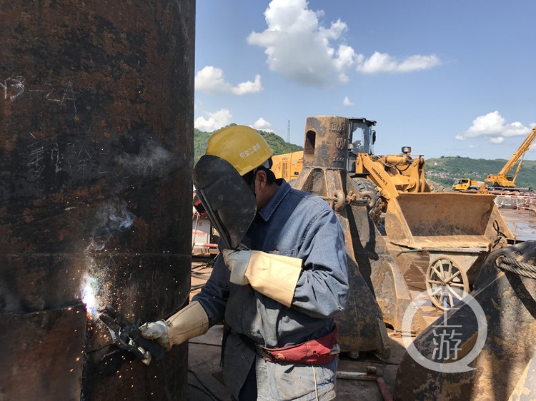 解码忠县“加速度”：橘子还没红电竞物流和创业先红透了